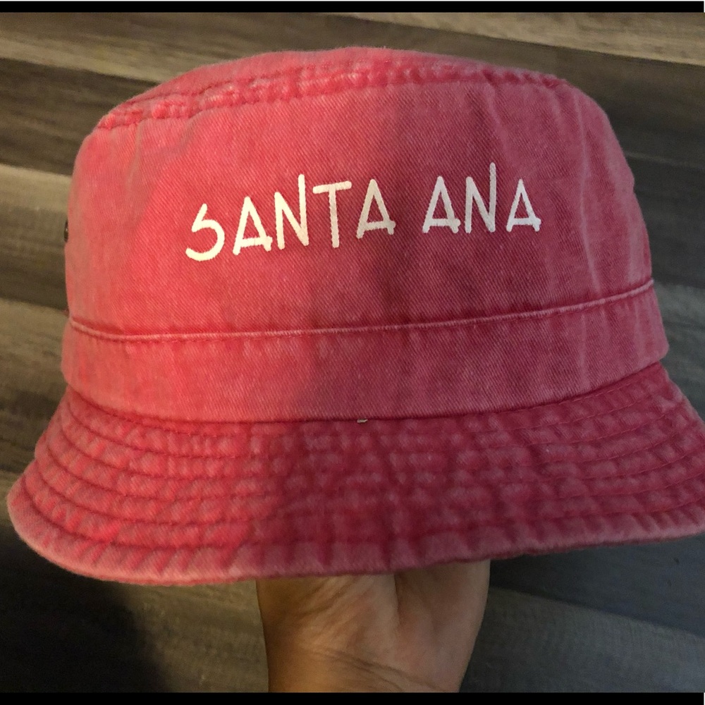 Santa Ana bucket hat